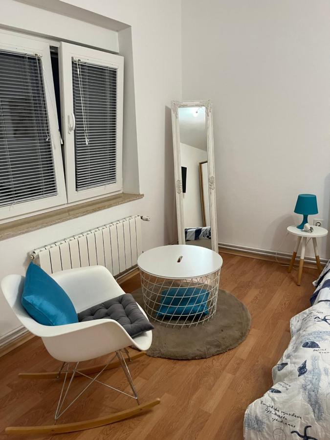 Apartment Pola Esterno foto